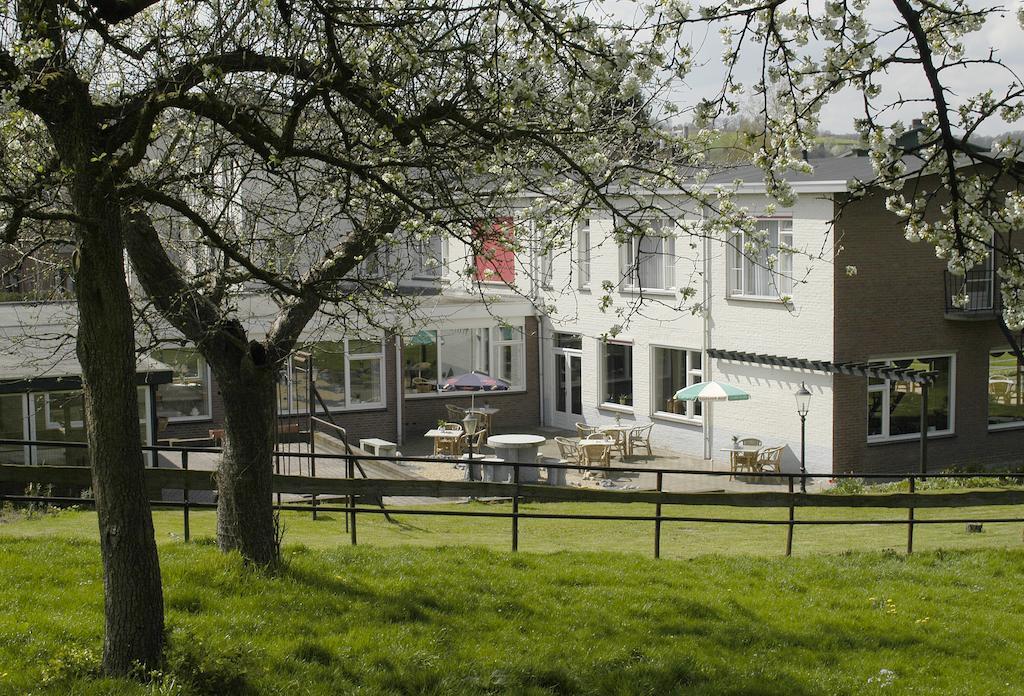 Hotel Restaurant Op De Beek Схин-оп-Гёл Номер фото