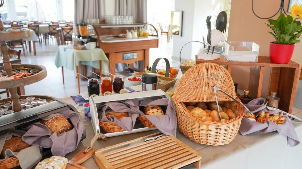 Hotel Restaurant Op De Beek Схин-оп-Гёл Экстерьер фото